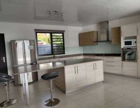 Vente-agence atike immobilier-cedric-maison F4-Faa'a-Cuisine