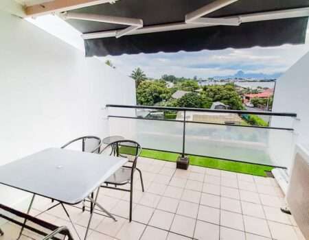 vente-appartement Studio-tahiti-papeete-atike immobilier-cedric-balcon