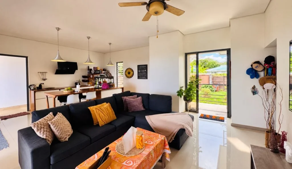 LOCATION PAPEETE Maison F4 avec grande terrasse vue mer dans le quartier de la mission 3 4
